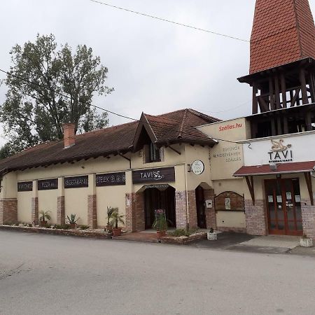 Tavi Panzio Es Etterem Bed & Breakfast Veresegyhaz Exterior photo